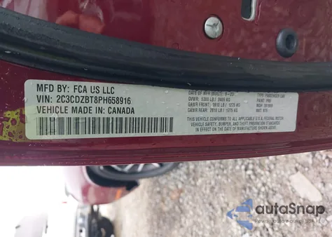 2023 Dodge Challenger R/T z USA, uszkodzony, nr VIN 2C3CDZBT8PH658916